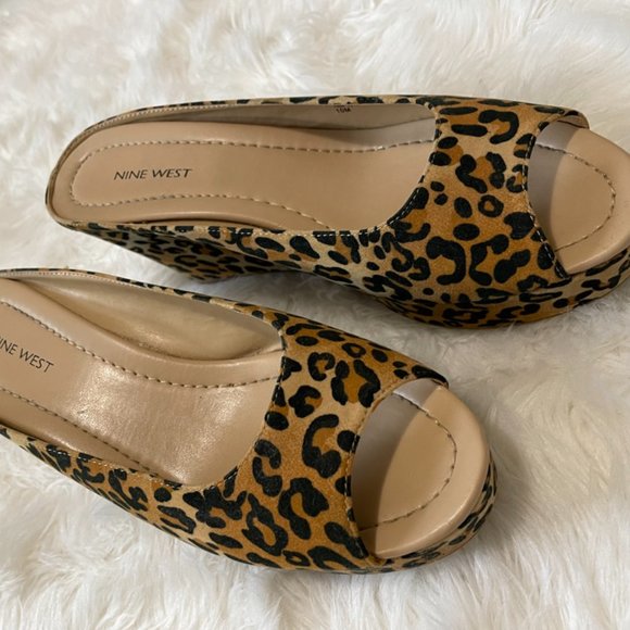Nine West "Dayside" Leopard Fabric Comfortable Slip on peep toe Wedges 10 - Picture 10 of 13